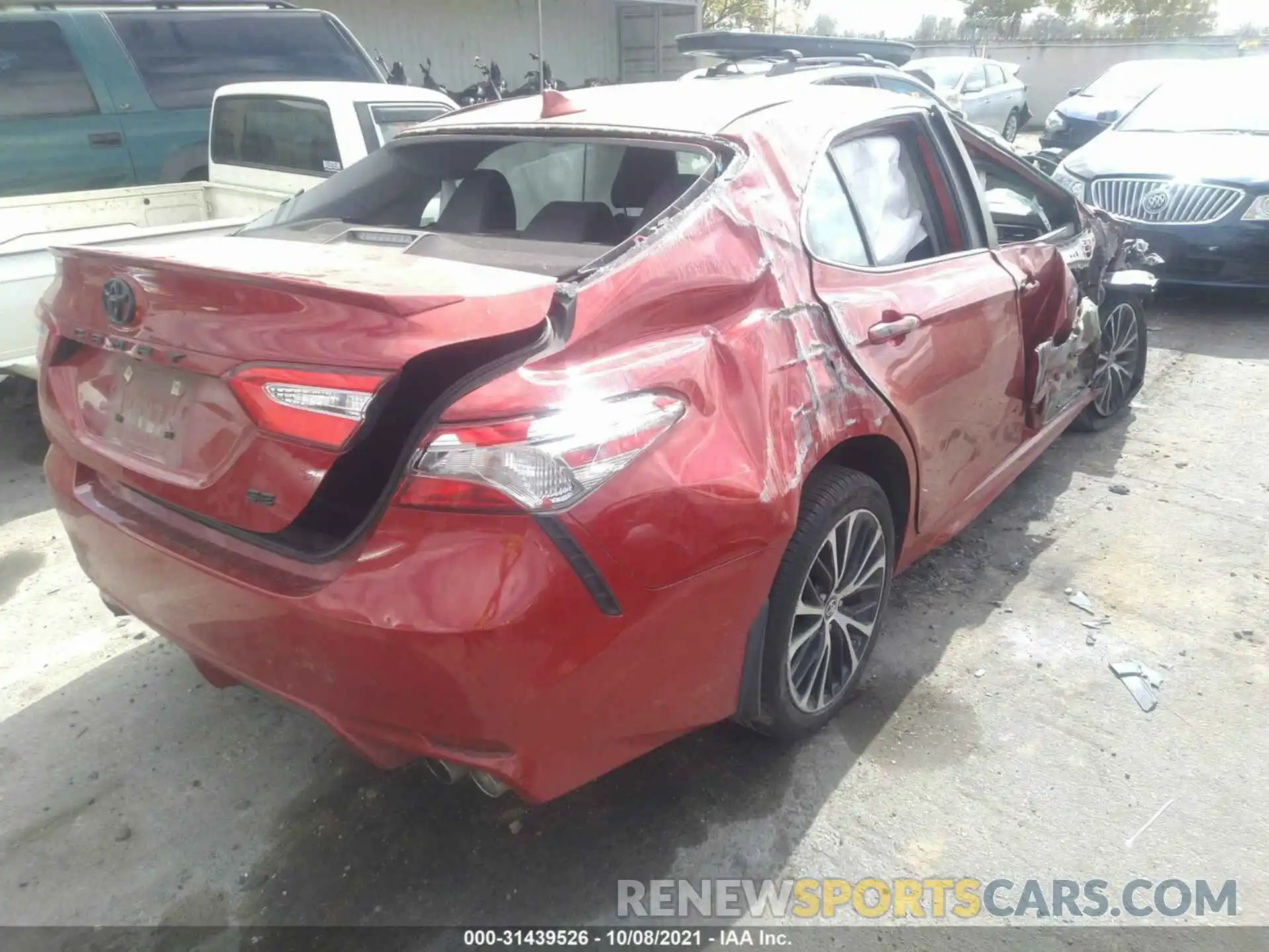 4 Photograph of a damaged car 4T1B11HK6KU265448 TOYOTA CAMRY 2019