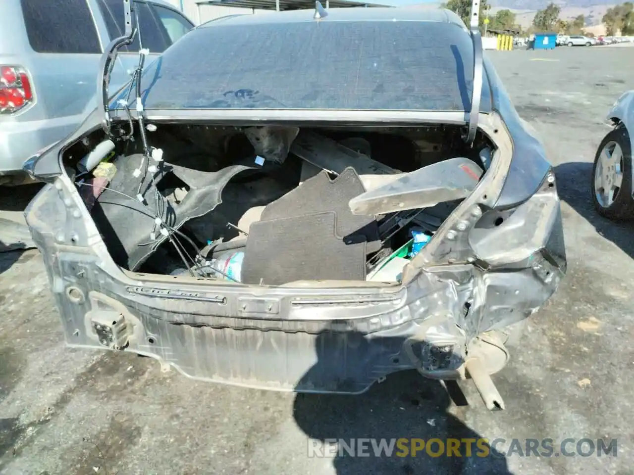 9 Photograph of a damaged car 4T1B11HK6KU266129 TOYOTA CAMRY 2019