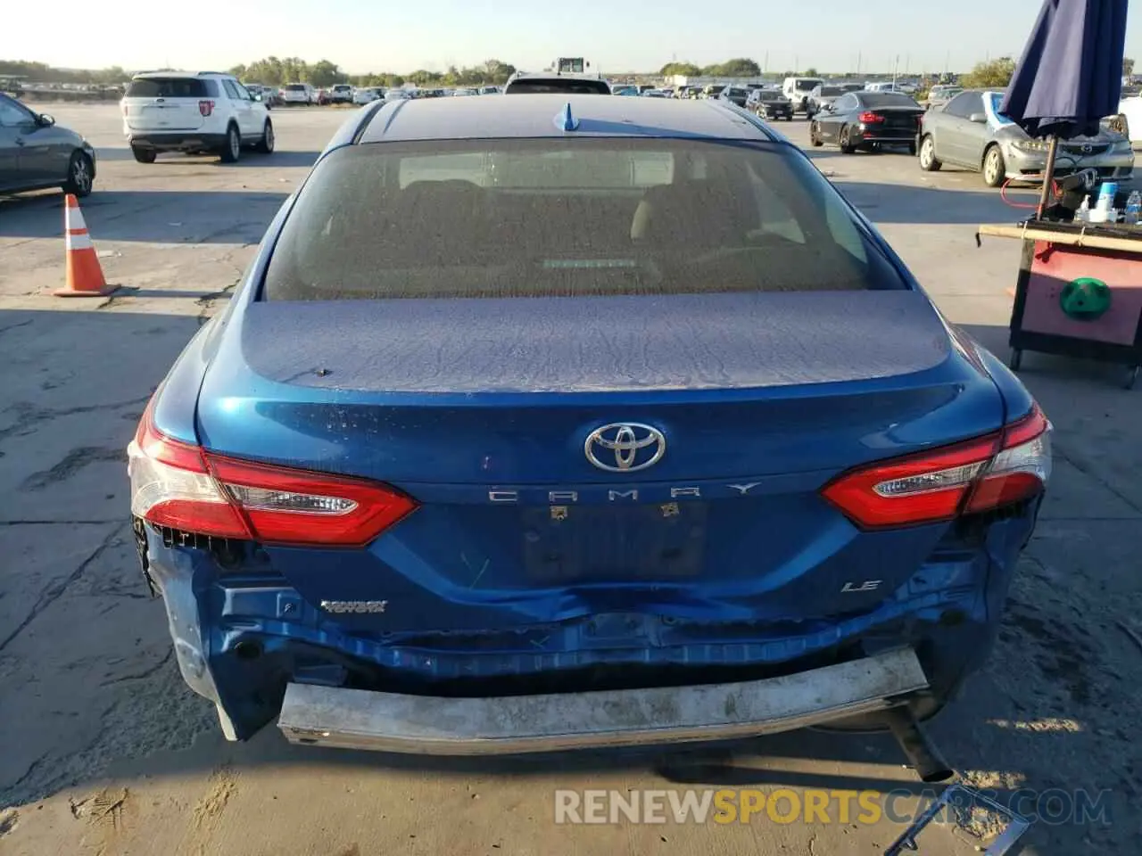 6 Photograph of a damaged car 4T1B11HK6KU267751 TOYOTA CAMRY 2019
