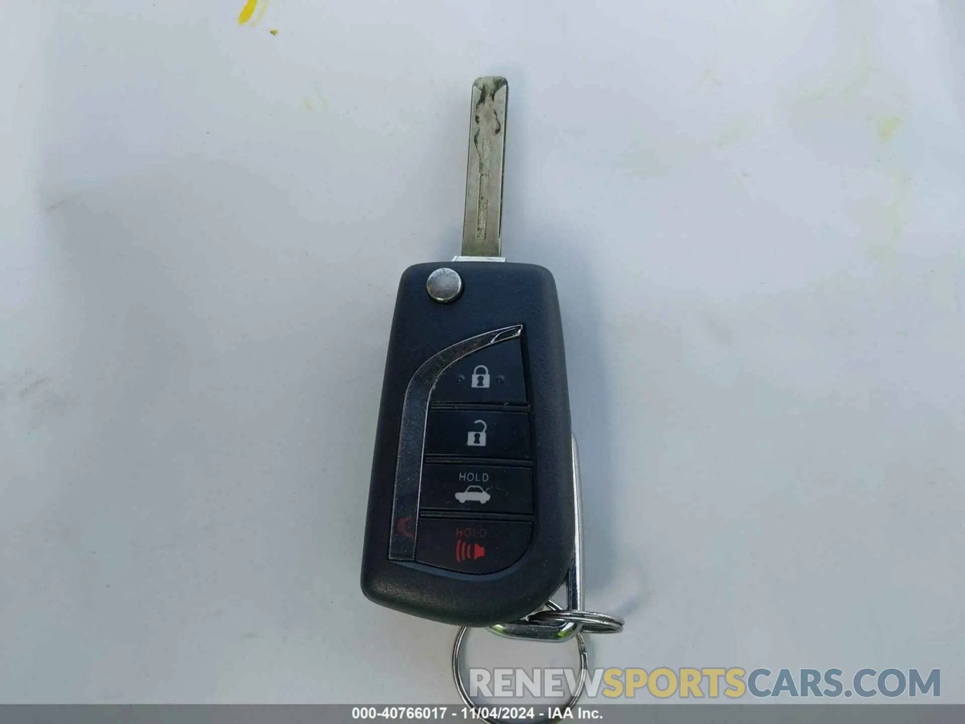 11 Photograph of a damaged car 4T1B11HK6KU268835 TOYOTA CAMRY 2019