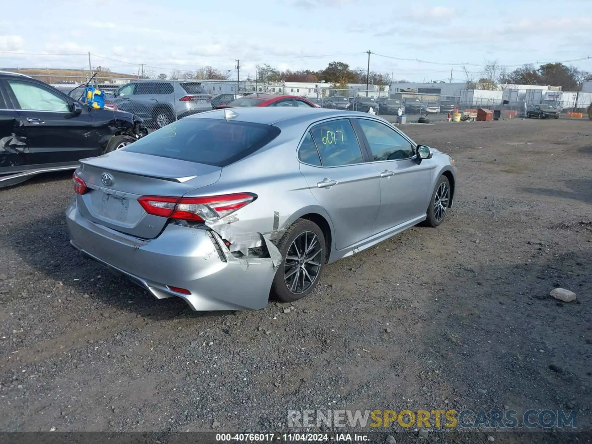 4 Photograph of a damaged car 4T1B11HK6KU268835 TOYOTA CAMRY 2019
