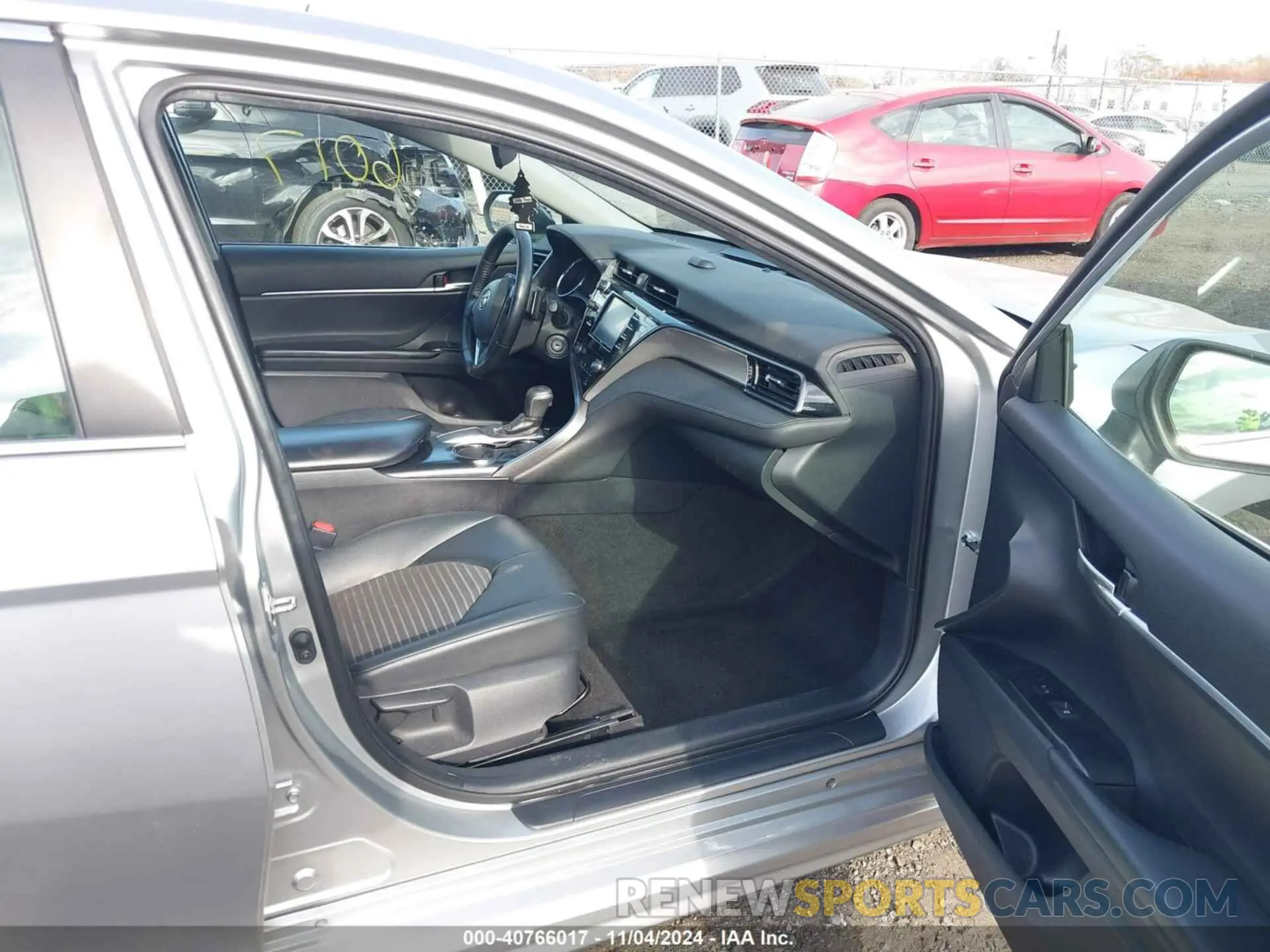 5 Photograph of a damaged car 4T1B11HK6KU268835 TOYOTA CAMRY 2019
