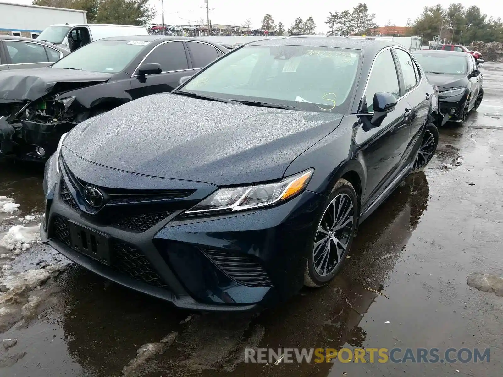 2 Photograph of a damaged car 4T1B11HK6KU277373 TOYOTA CAMRY 2019