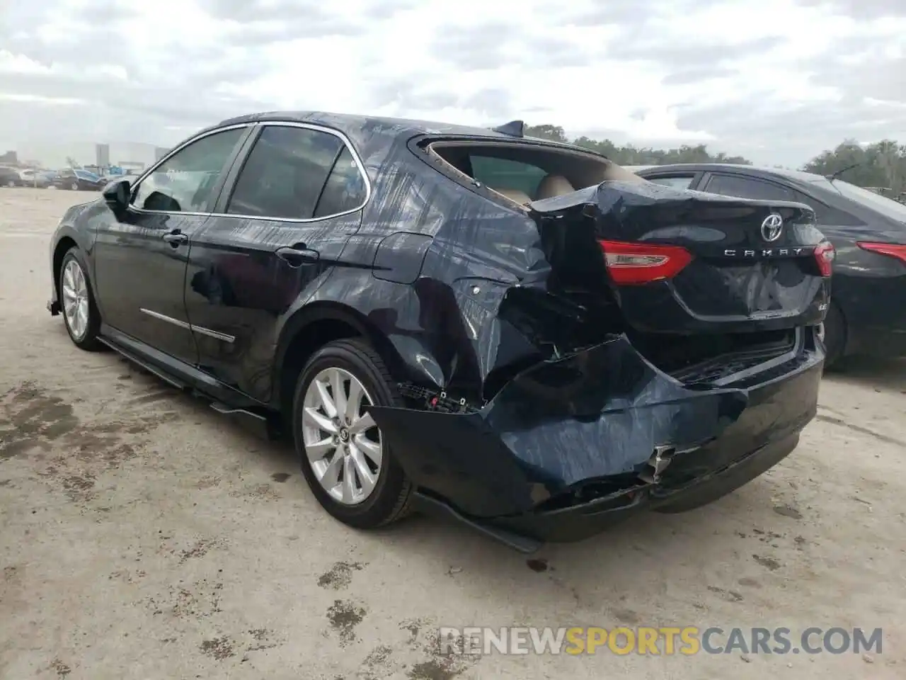 3 Photograph of a damaged car 4T1B11HK6KU282802 TOYOTA CAMRY 2019