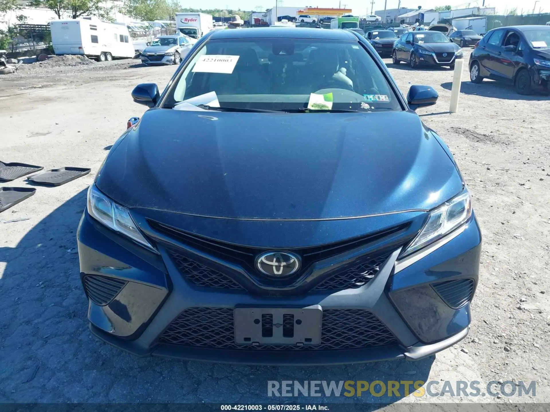 12 Photograph of a damaged car 4T1B11HK6KU283500 TOYOTA CAMRY 2019