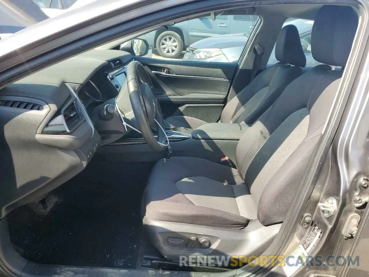 7 Photograph of a damaged car 4T1B11HK6KU284341 TOYOTA CAMRY 2019