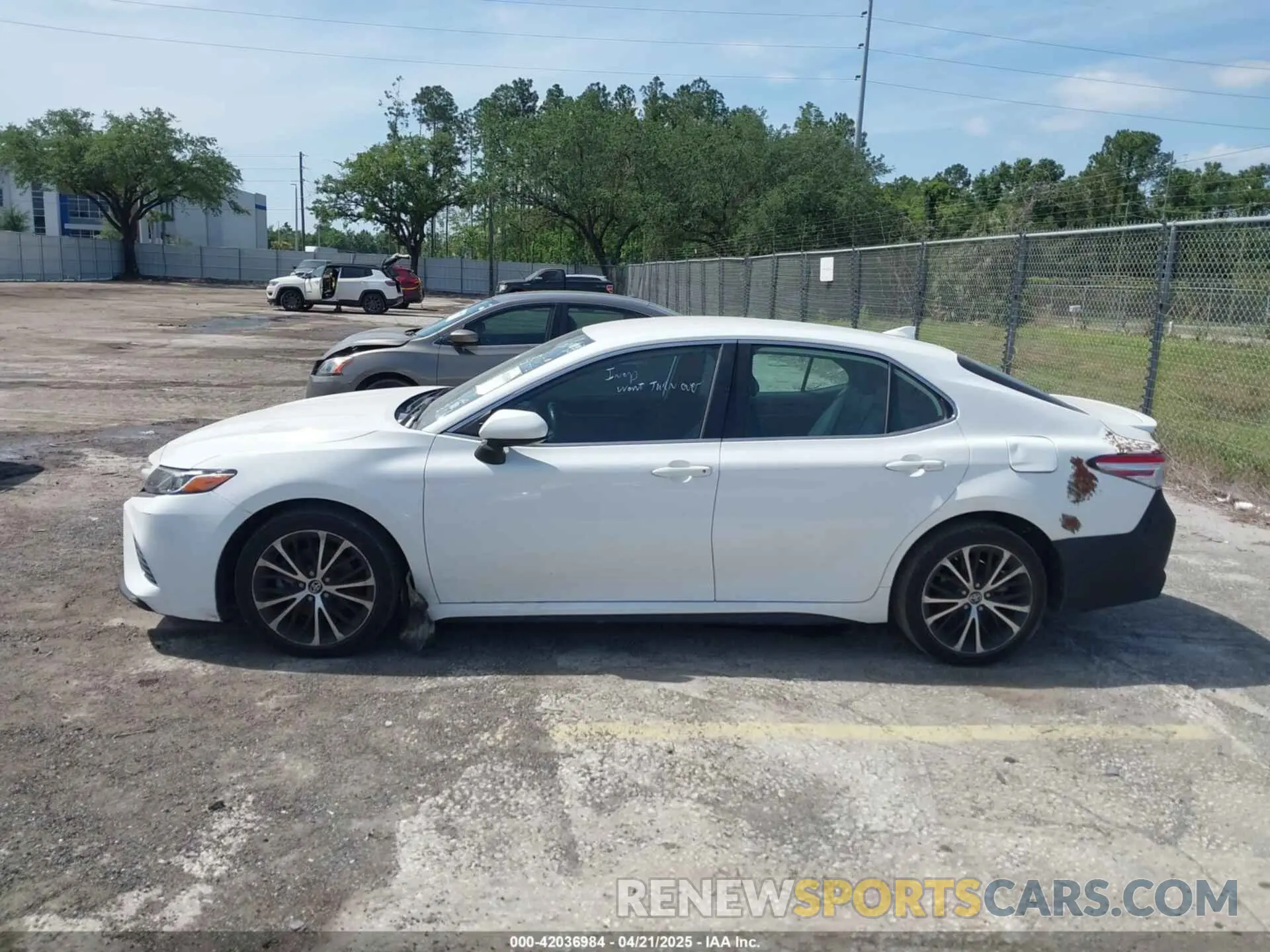 14 Photograph of a damaged car 4T1B11HK6KU288602 TOYOTA CAMRY 2019