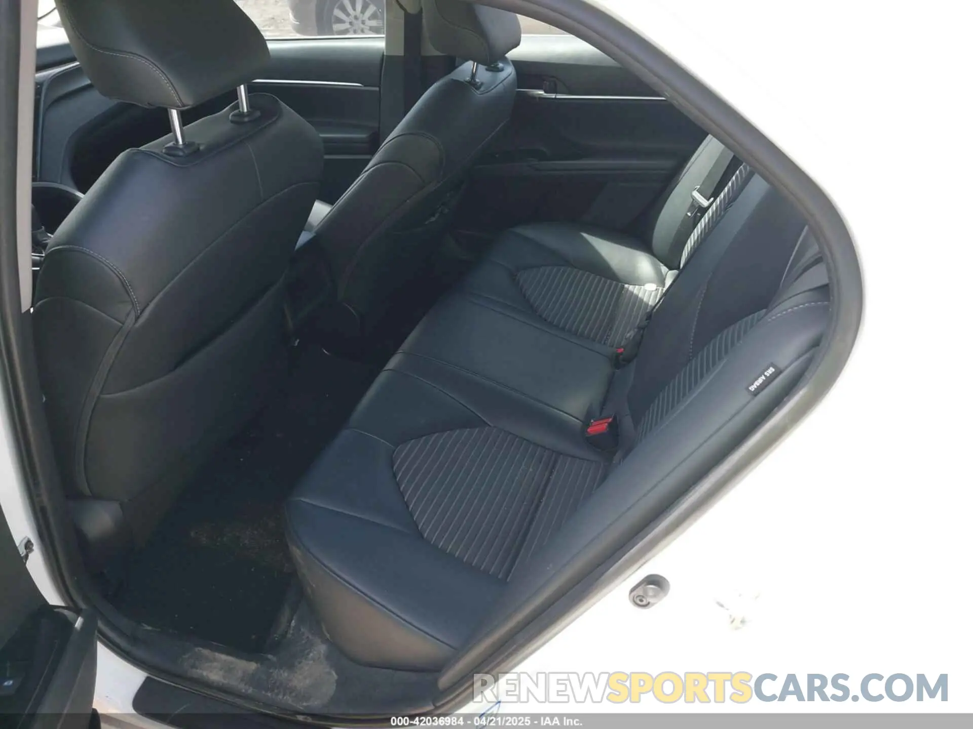 8 Photograph of a damaged car 4T1B11HK6KU288602 TOYOTA CAMRY 2019