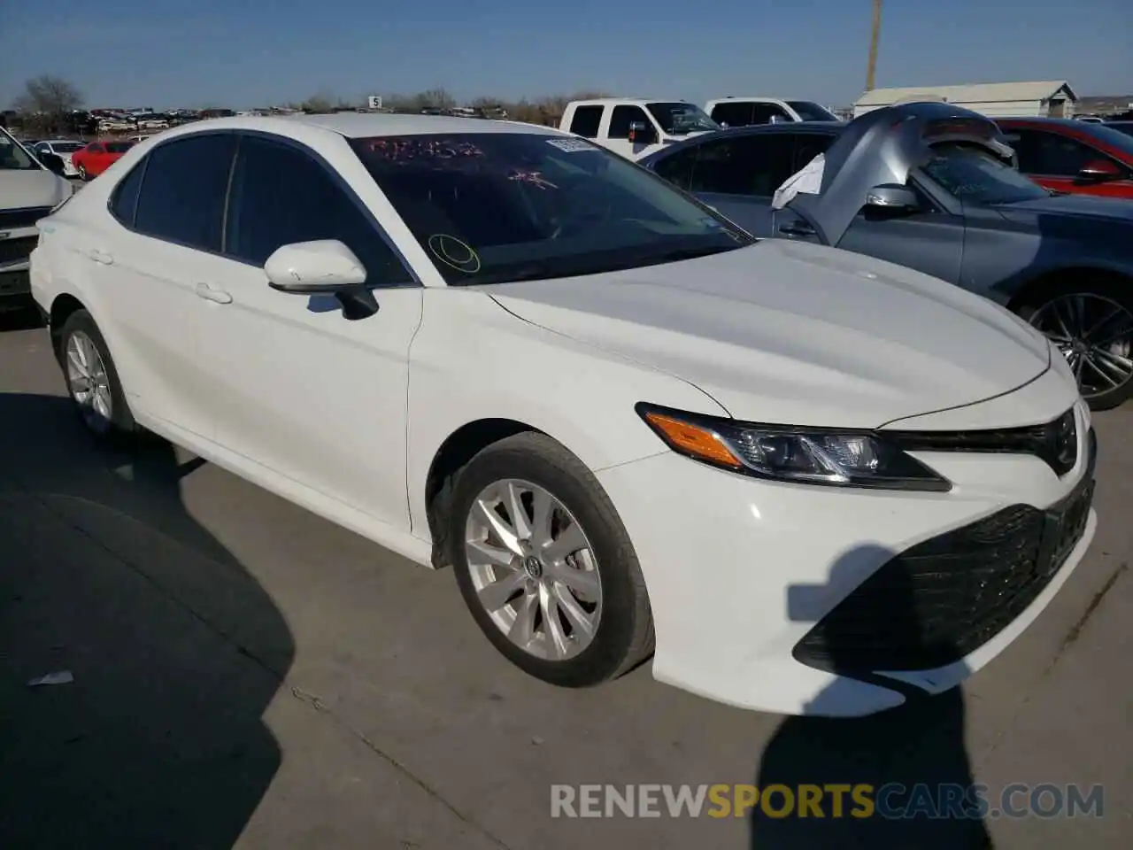 1 Photograph of a damaged car 4T1B11HK6KU289782 TOYOTA CAMRY 2019