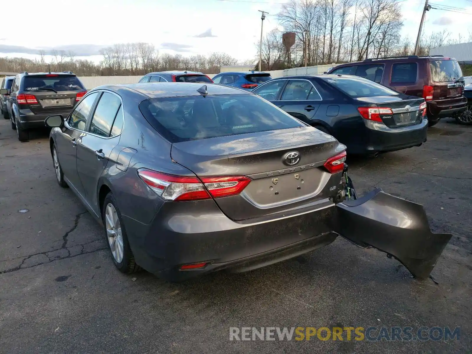 3 Photograph of a damaged car 4T1B11HK6KU290270 TOYOTA CAMRY 2019