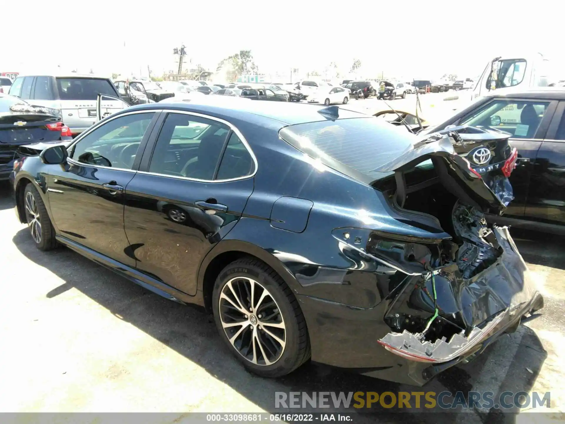 3 Photograph of a damaged car 4T1B11HK6KU290852 TOYOTA CAMRY 2019