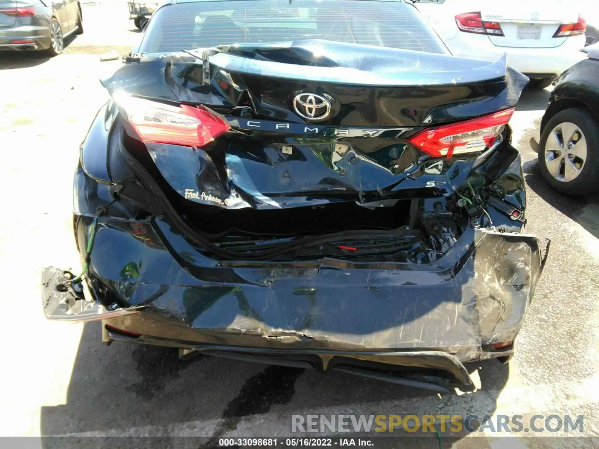 6 Photograph of a damaged car 4T1B11HK6KU290852 TOYOTA CAMRY 2019