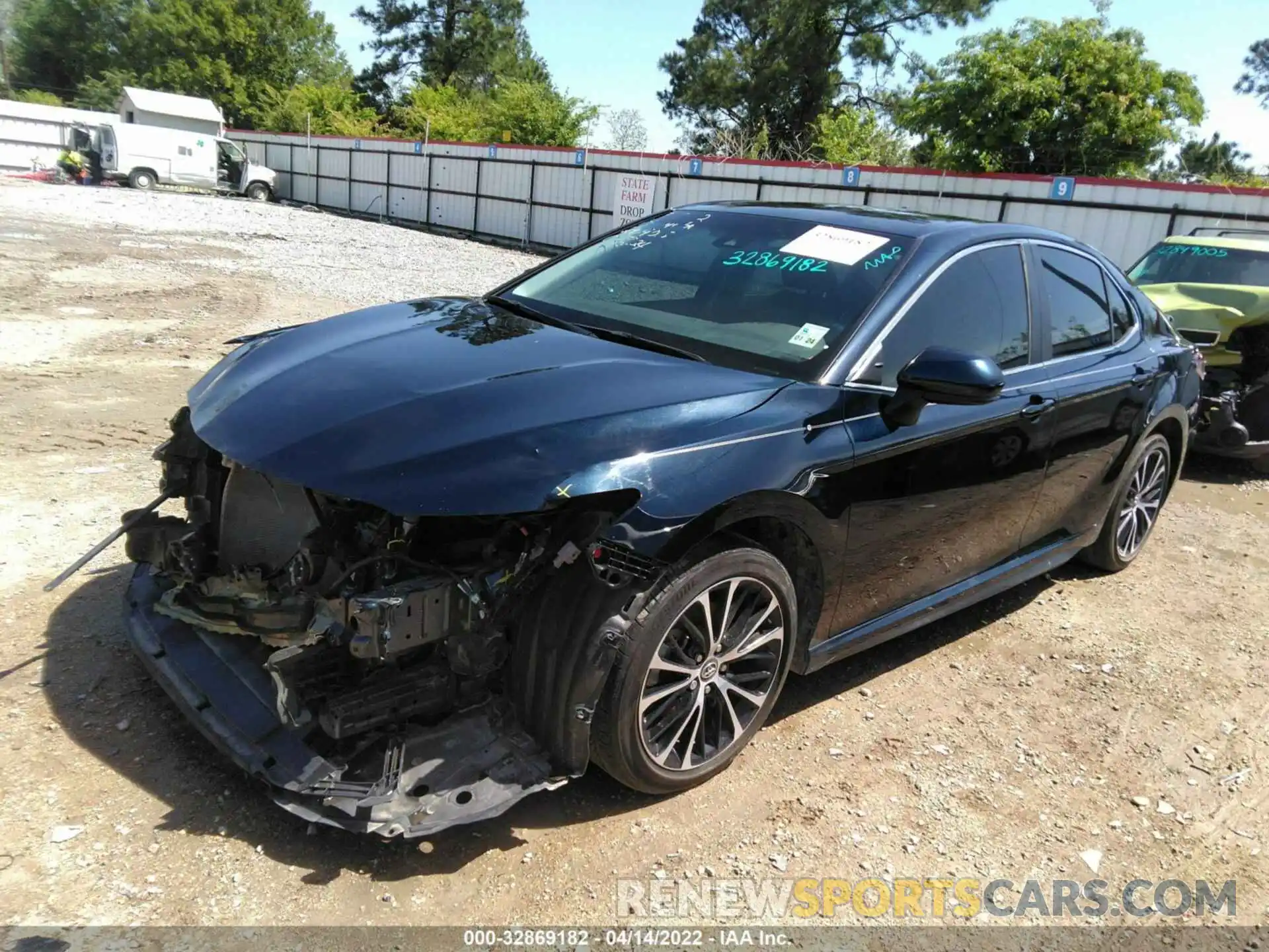 2 Photograph of a damaged car 4T1B11HK6KU291905 TOYOTA CAMRY 2019