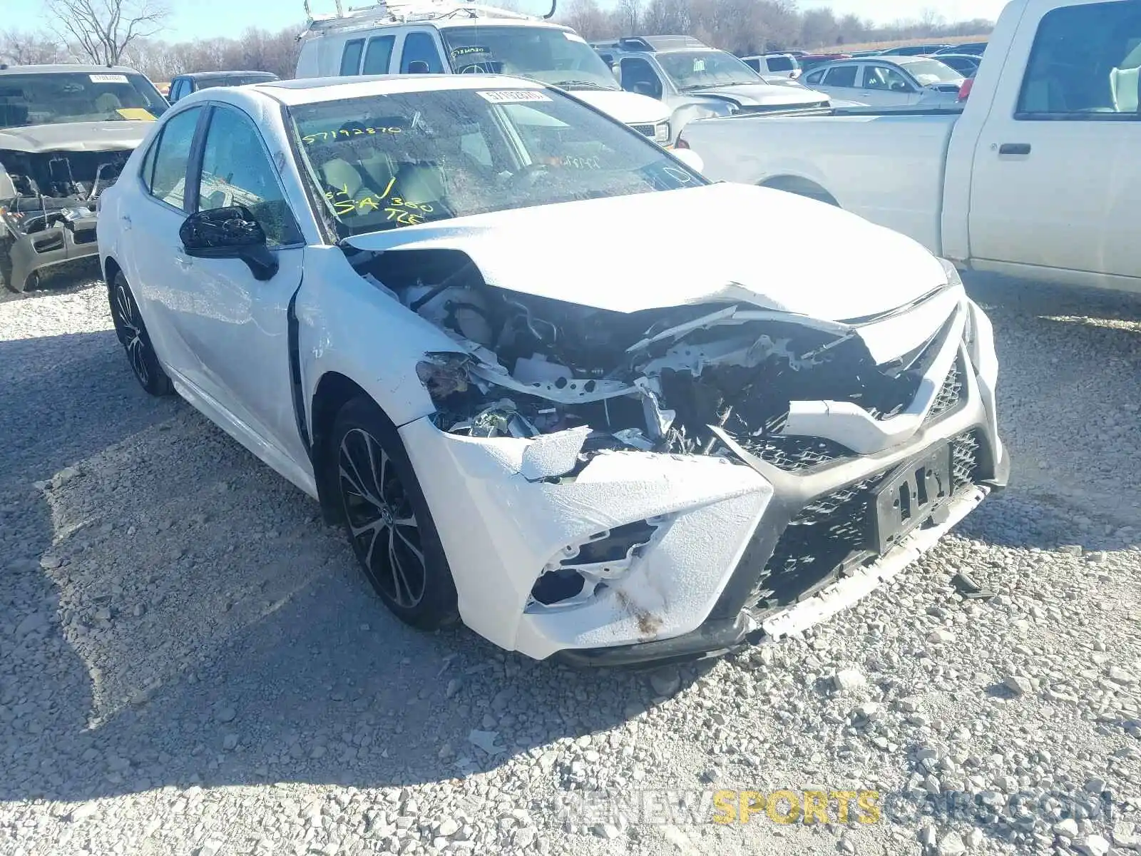 1 Photograph of a damaged car 4T1B11HK6KU294674 TOYOTA CAMRY 2019