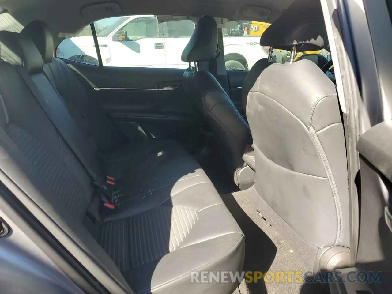 10 Photograph of a damaged car 4T1B11HK6KU297199 TOYOTA CAMRY 2019