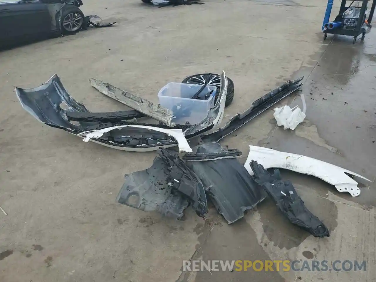 12 Photograph of a damaged car 4T1B11HK6KU298059 TOYOTA CAMRY 2019