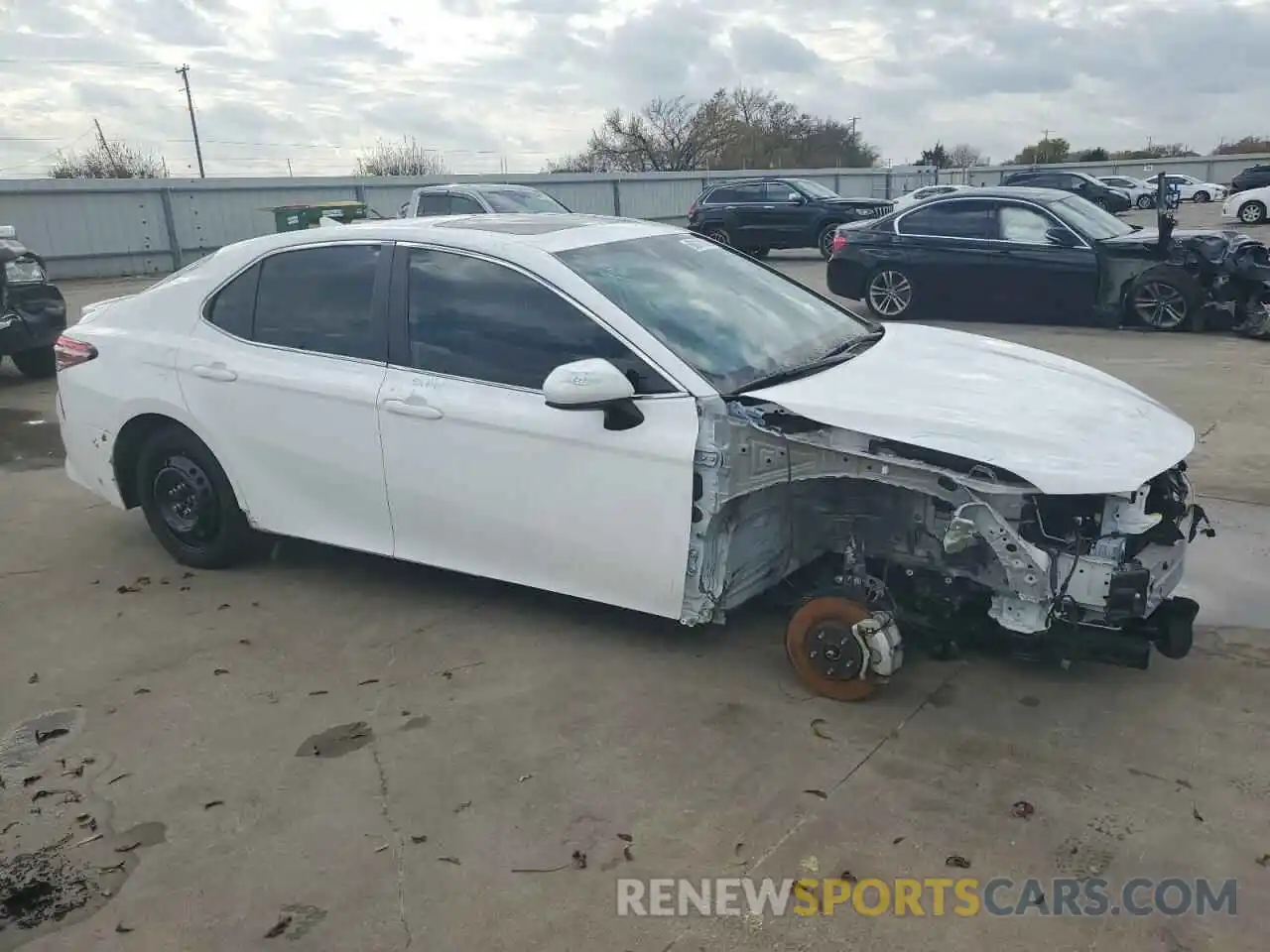 4 Photograph of a damaged car 4T1B11HK6KU298059 TOYOTA CAMRY 2019