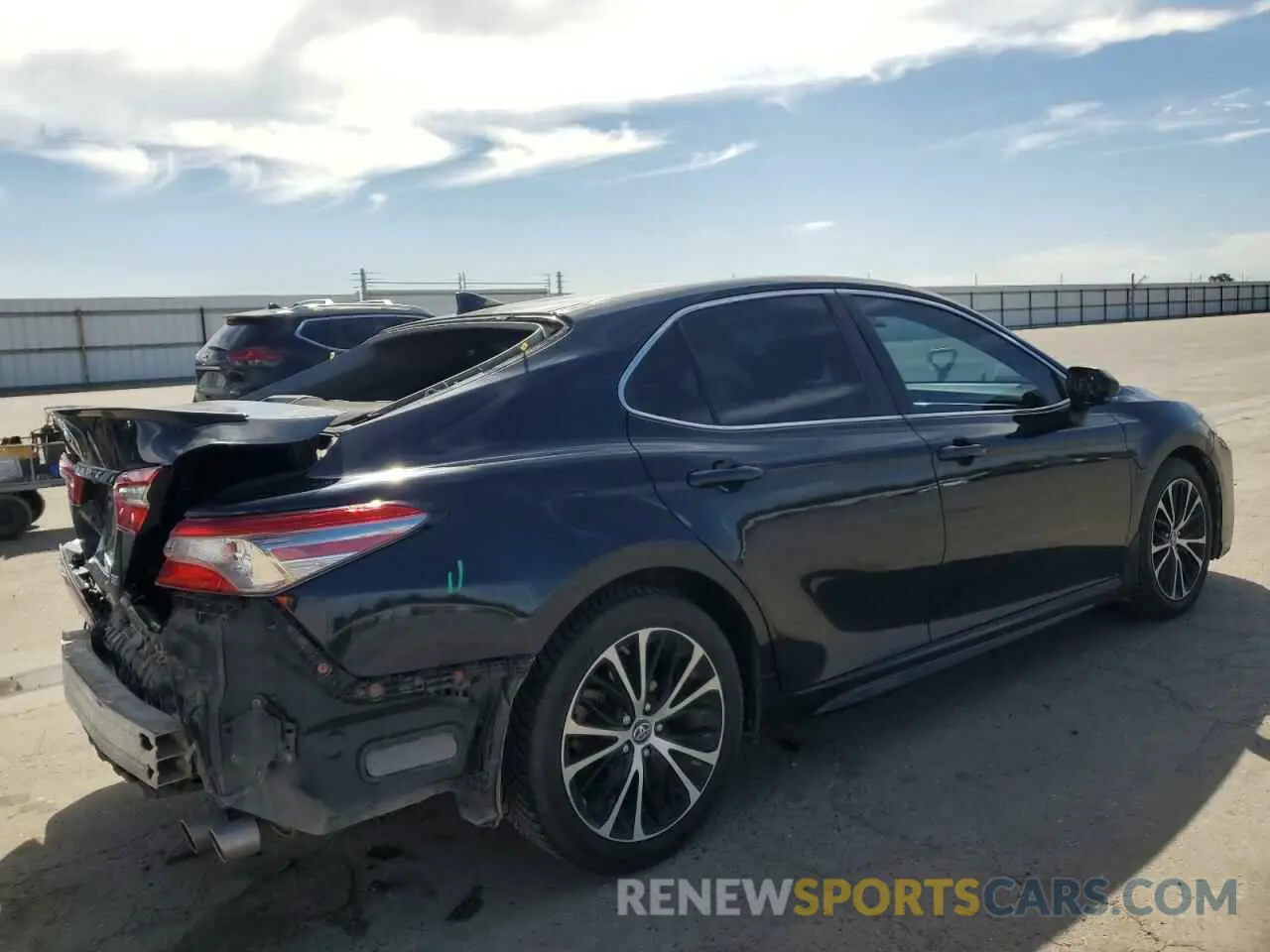 3 Photograph of a damaged car 4T1B11HK6KU679006 TOYOTA CAMRY 2019