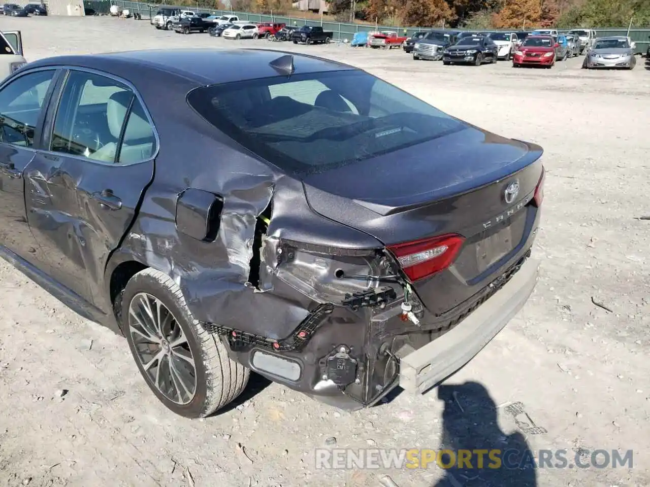 9 Photograph of a damaged car 4T1B11HK6KU680012 TOYOTA CAMRY 2019