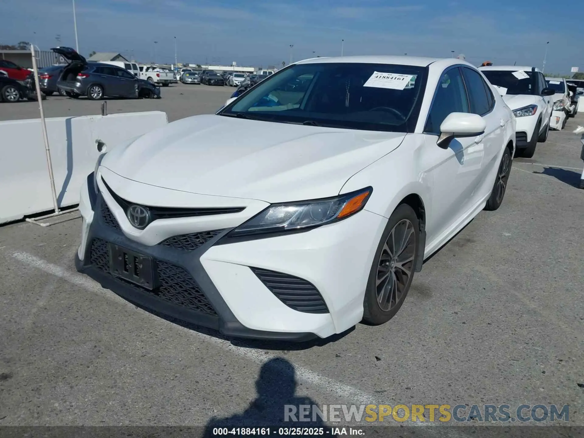 2 Photograph of a damaged car 4T1B11HK6KU684612 TOYOTA CAMRY 2019
