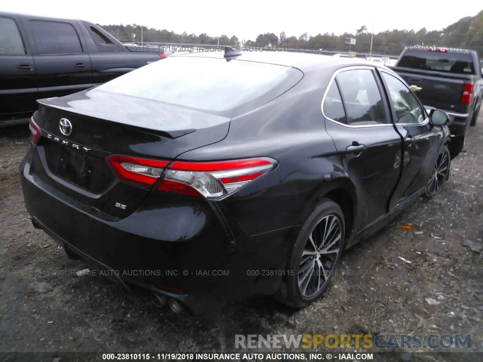 4 Photograph of a damaged car 4T1B11HK6KU685775 TOYOTA CAMRY 2019