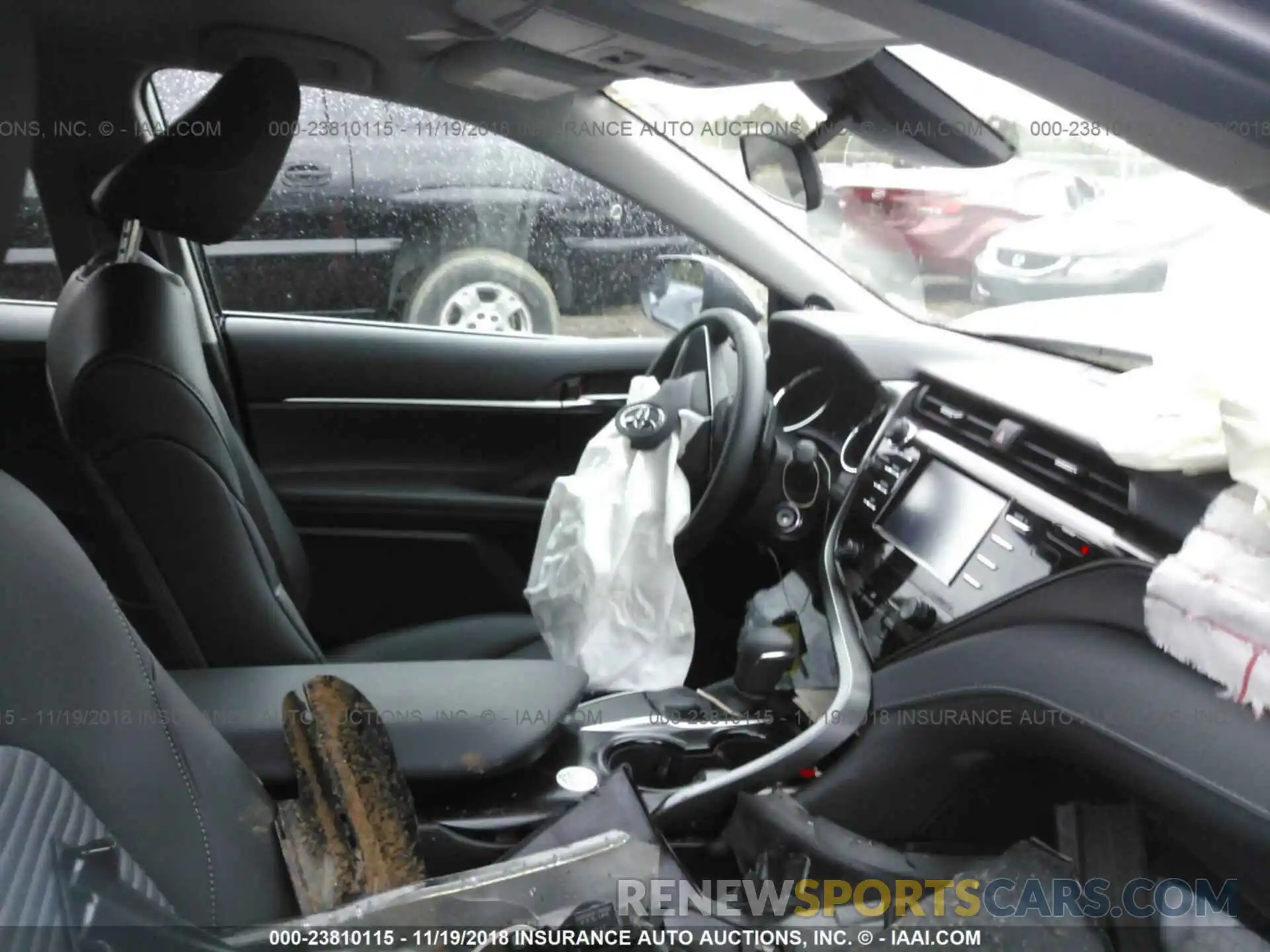 5 Photograph of a damaged car 4T1B11HK6KU685775 TOYOTA CAMRY 2019