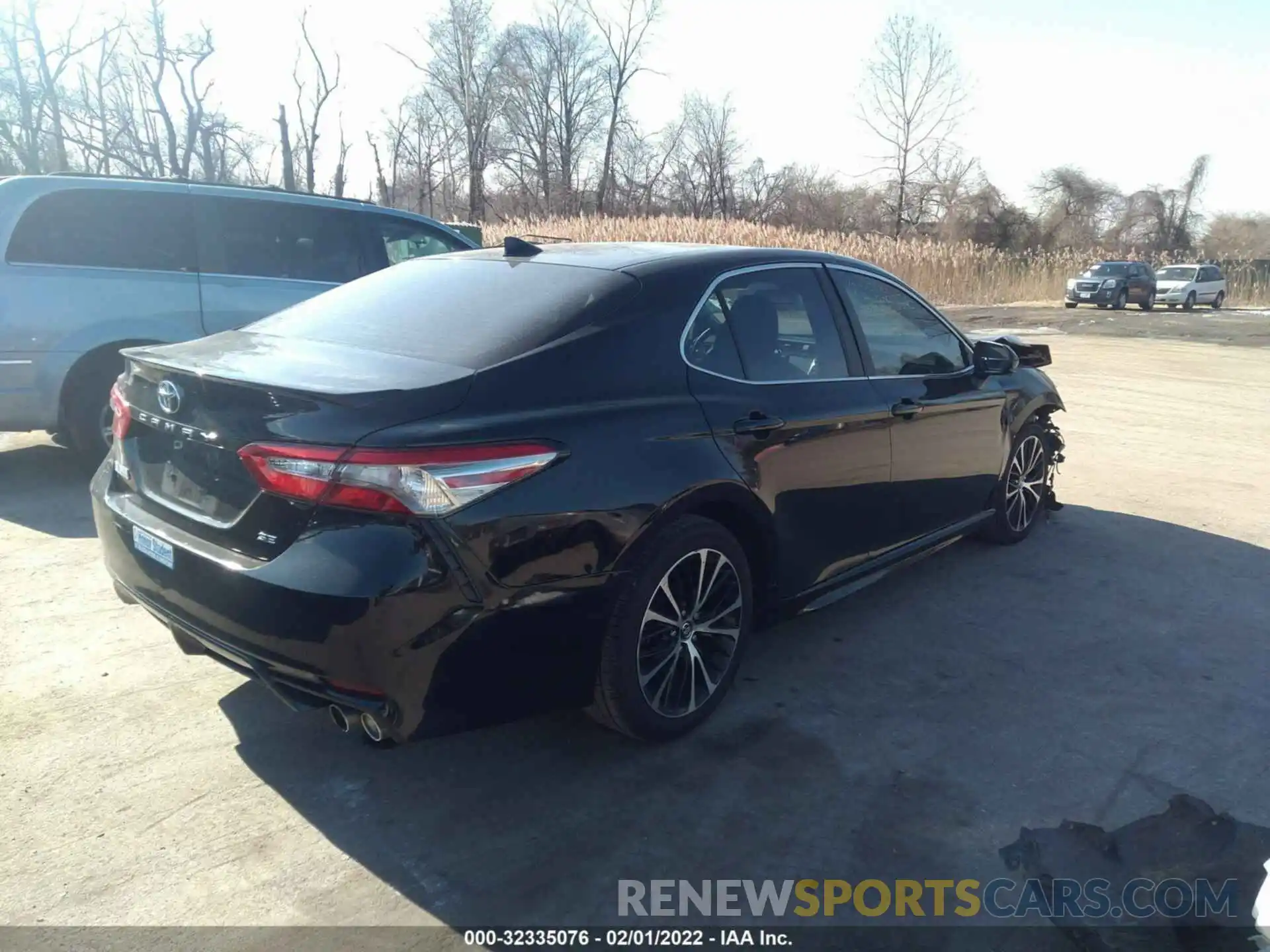 4 Photograph of a damaged car 4T1B11HK6KU687624 TOYOTA CAMRY 2019