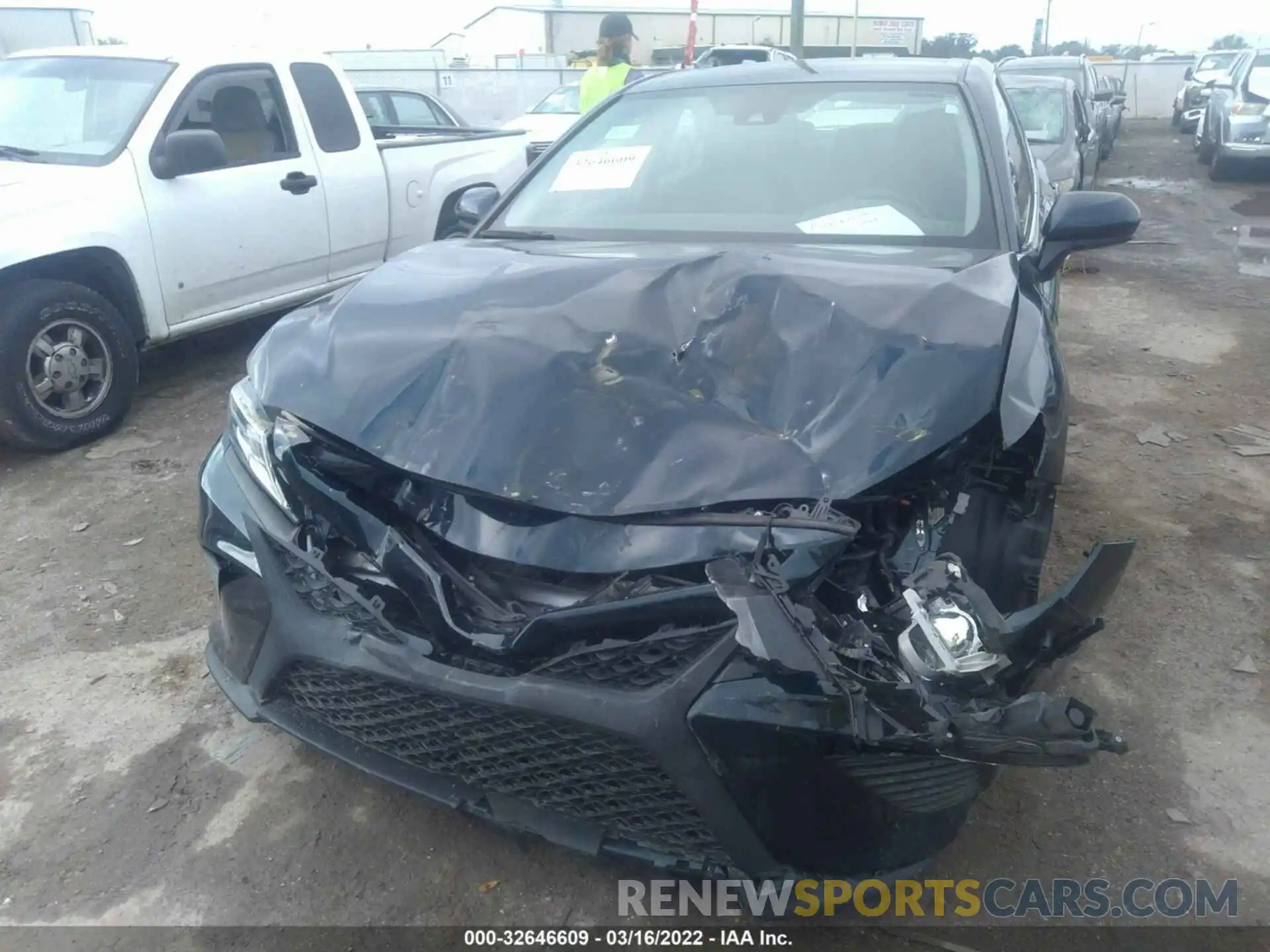 6 Photograph of a damaged car 4T1B11HK6KU690202 TOYOTA CAMRY 2019