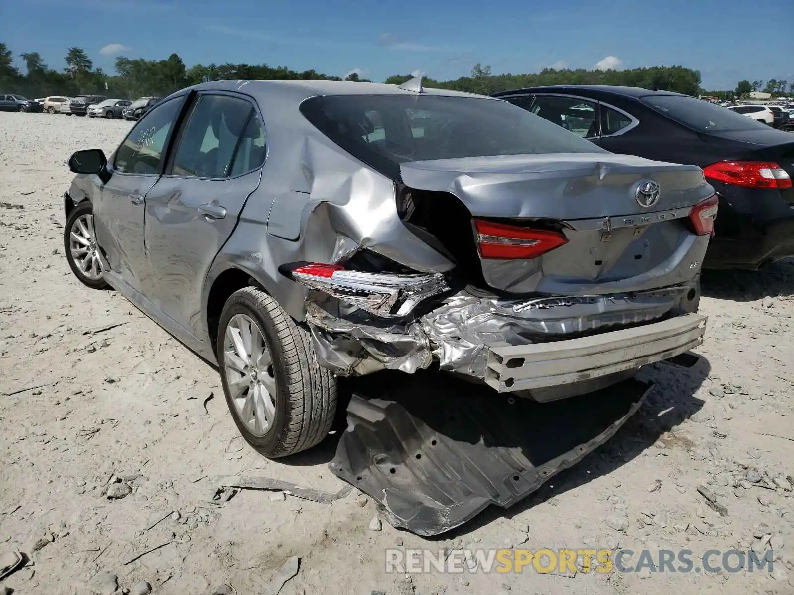 3 Photograph of a damaged car 4T1B11HK6KU691205 TOYOTA CAMRY 2019