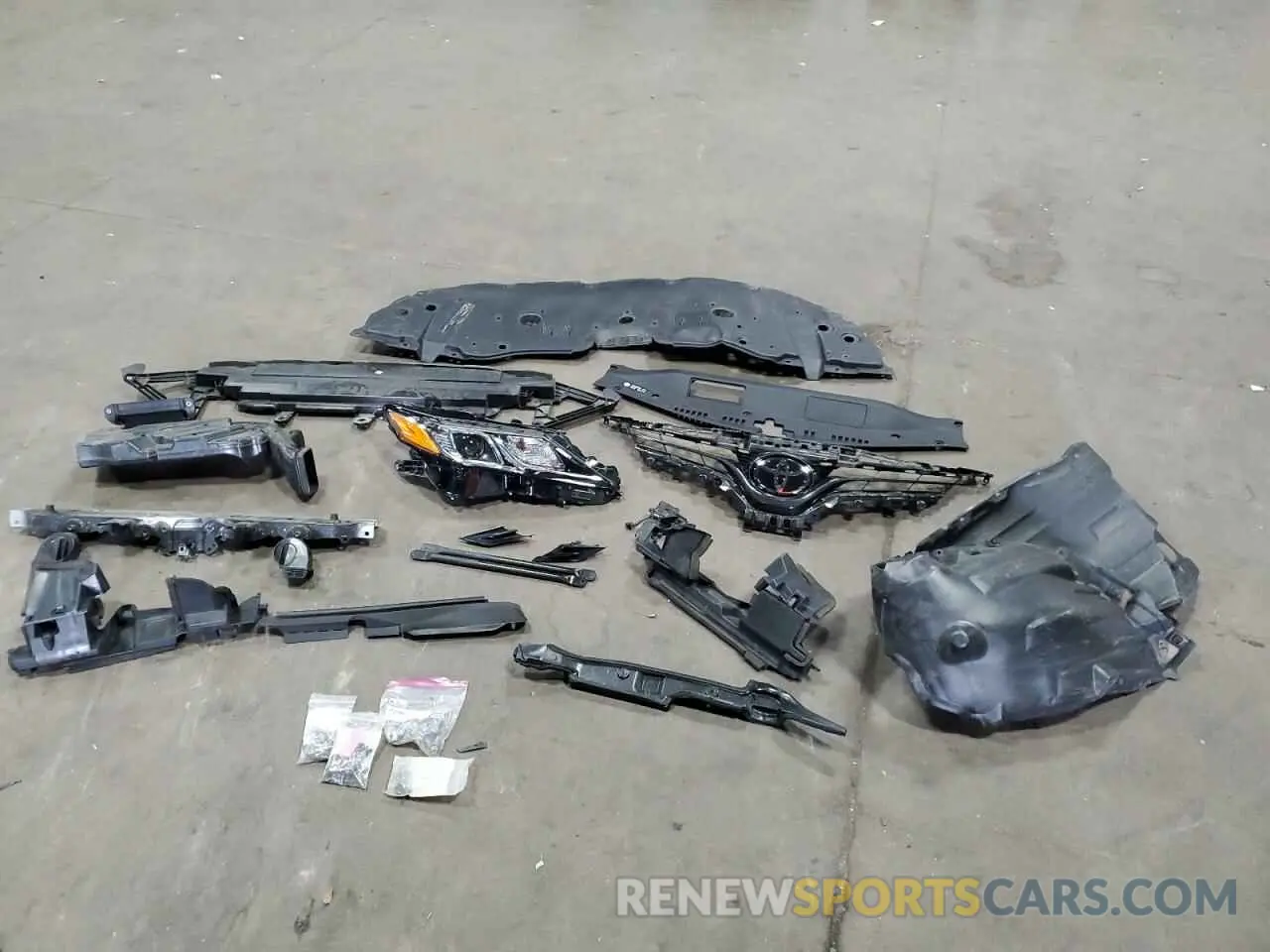 12 Photograph of a damaged car 4T1B11HK6KU691737 TOYOTA CAMRY 2019