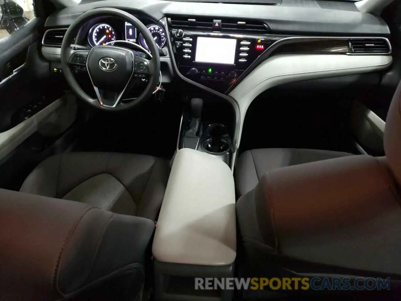 8 Photograph of a damaged car 4T1B11HK6KU691737 TOYOTA CAMRY 2019