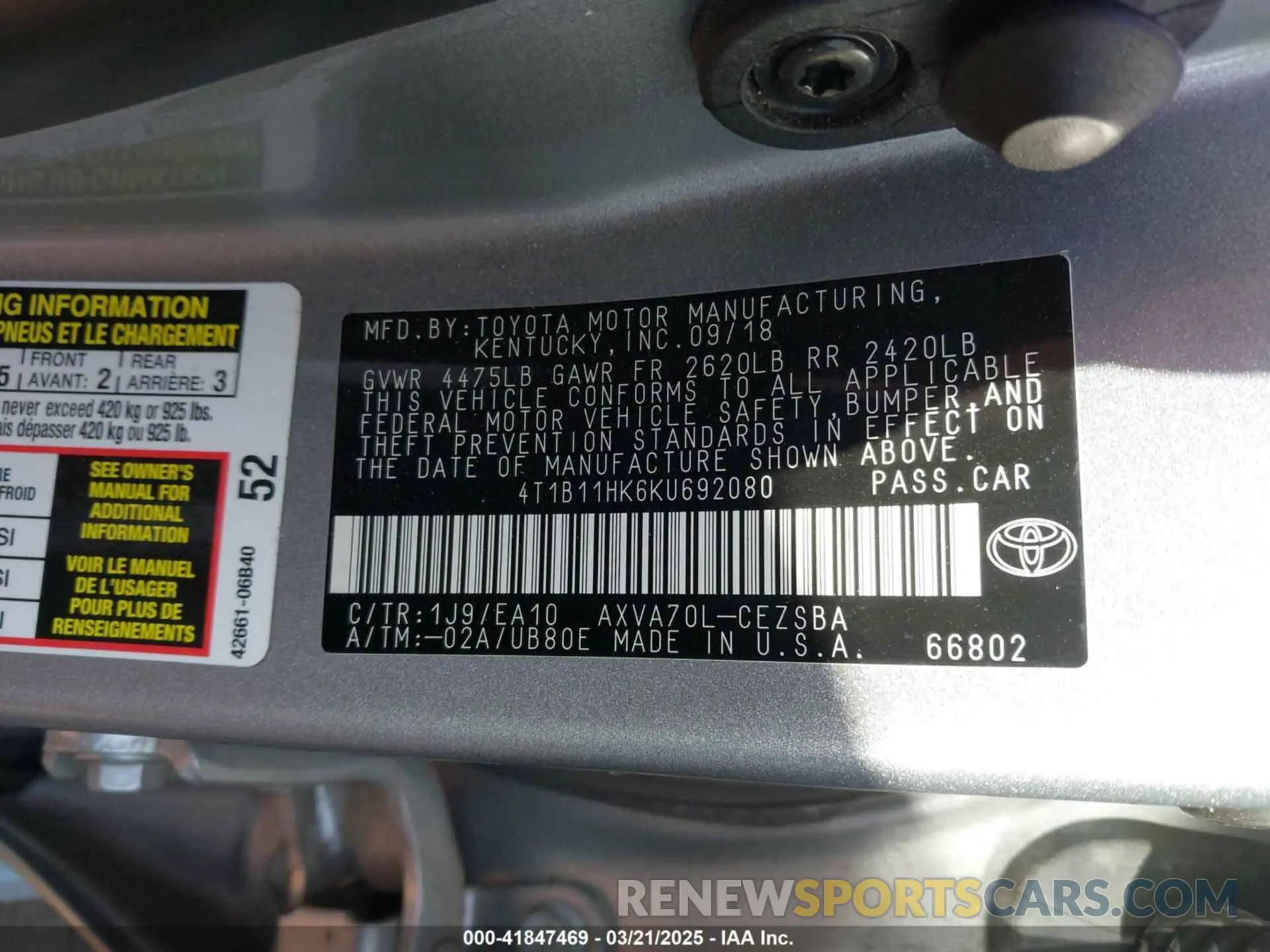 9 Photograph of a damaged car 4T1B11HK6KU692080 TOYOTA CAMRY 2019