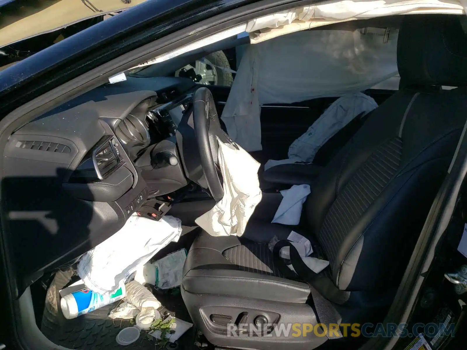 5 Photograph of a damaged car 4T1B11HK6KU694721 TOYOTA CAMRY 2019