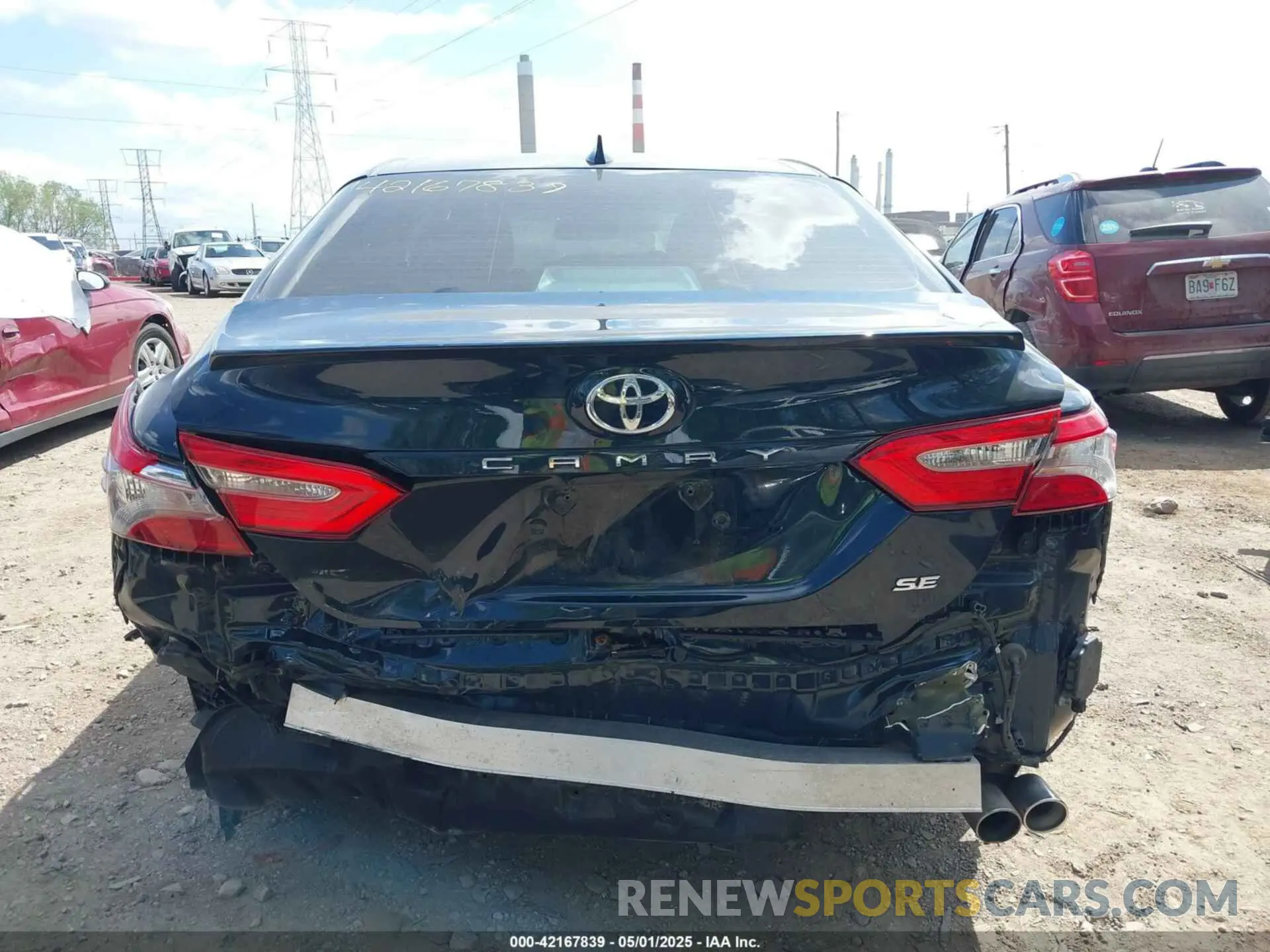 16 Photograph of a damaged car 4T1B11HK6KU695657 TOYOTA CAMRY 2019