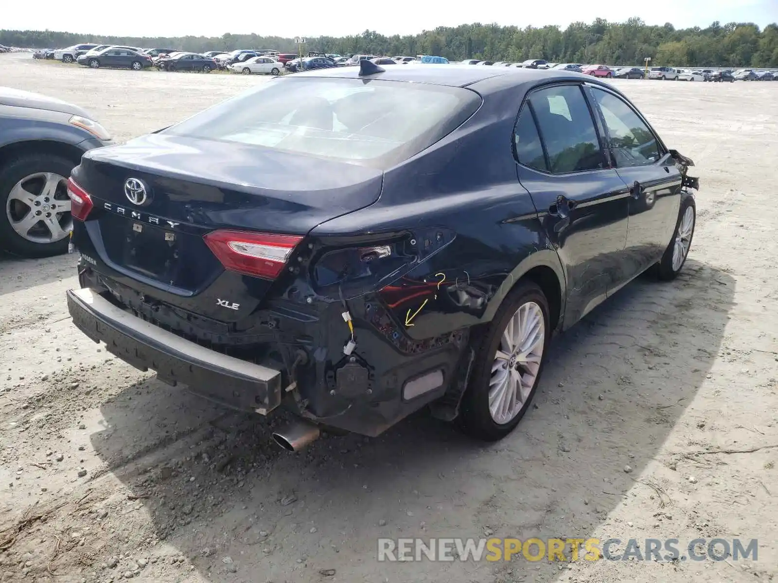 4 Photograph of a damaged car 4T1B11HK6KU696193 TOYOTA CAMRY 2019