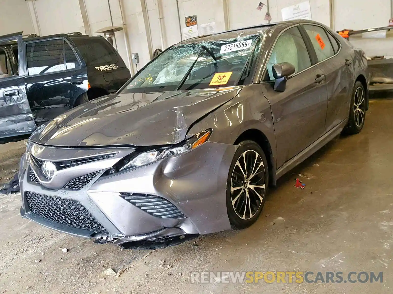 2 Photograph of a damaged car 4T1B11HK6KU696596 TOYOTA CAMRY 2019