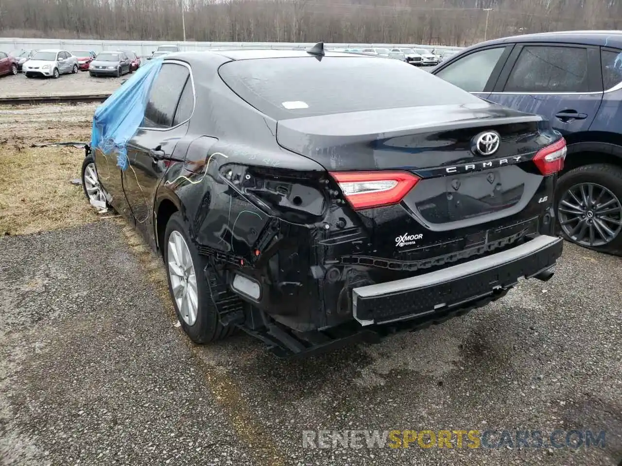 3 Photograph of a damaged car 4T1B11HK6KU696971 TOYOTA CAMRY 2019