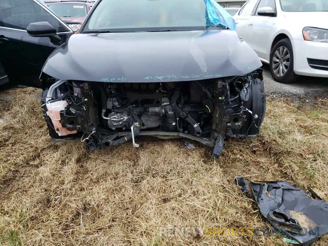 9 Photograph of a damaged car 4T1B11HK6KU696971 TOYOTA CAMRY 2019