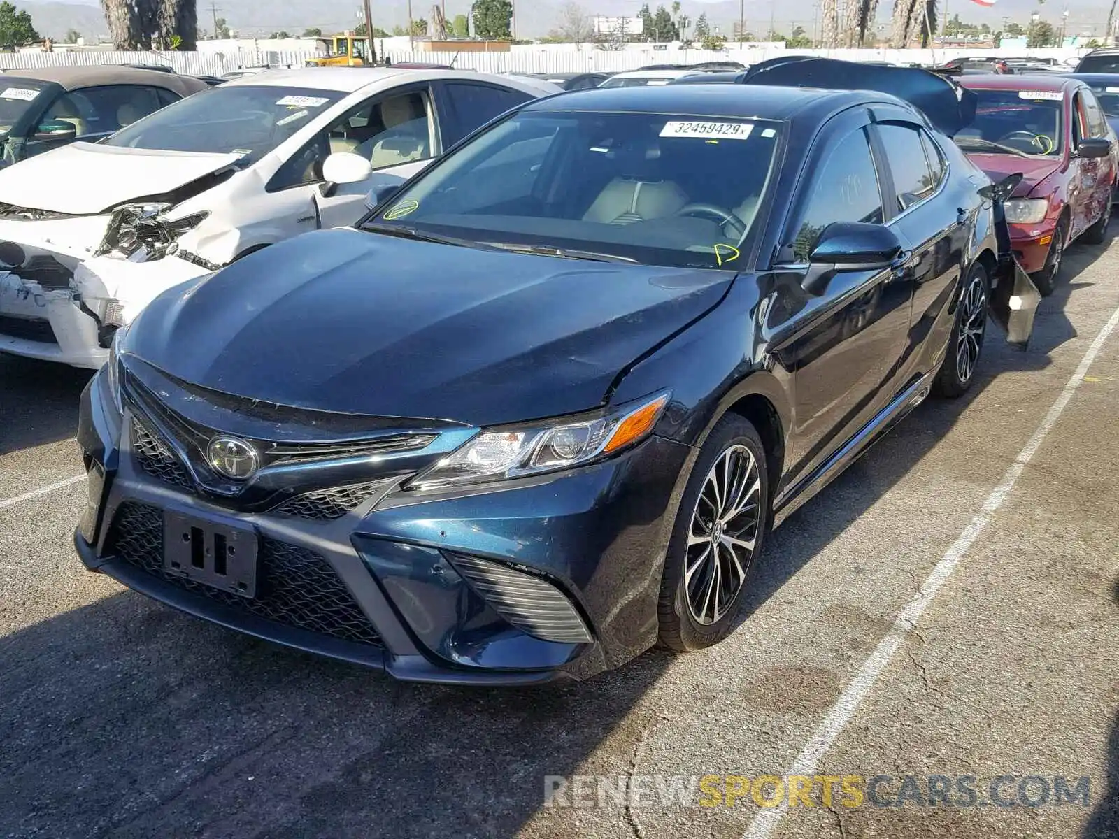 2 Photograph of a damaged car 4T1B11HK6KU705491 TOYOTA CAMRY 2019