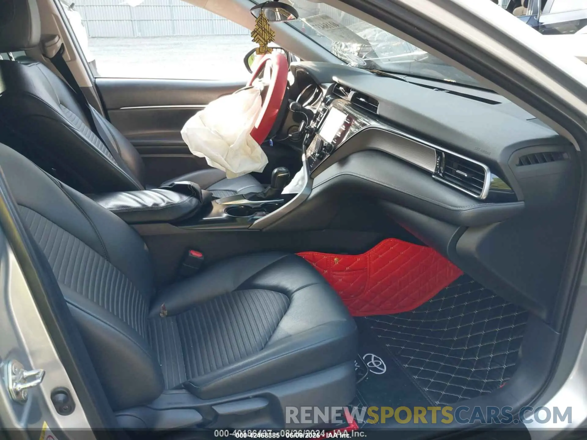5 Photograph of a damaged car 4T1B11HK6KU706513 TOYOTA CAMRY 2019