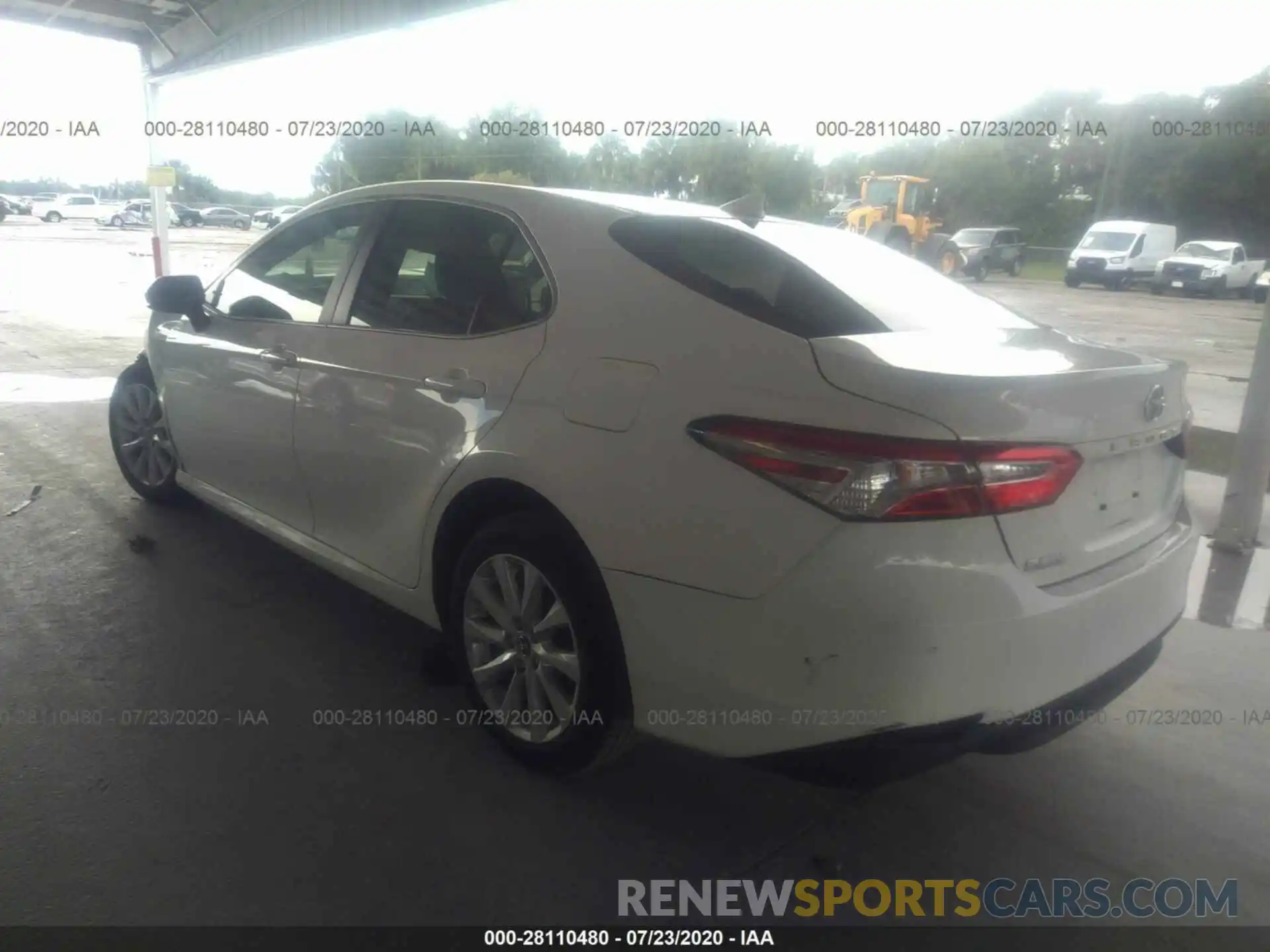 3 Photograph of a damaged car 4T1B11HK6KU712201 TOYOTA CAMRY 2019