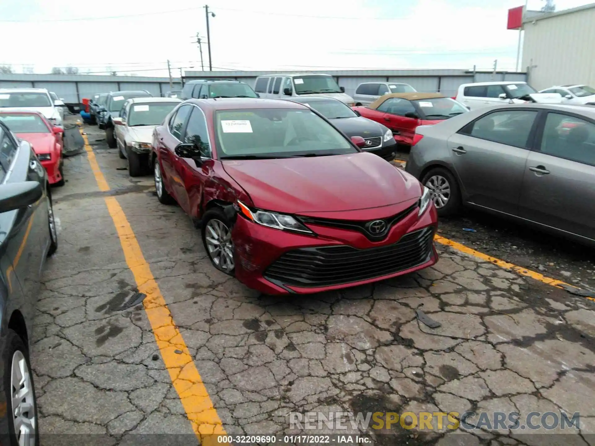 1 Photograph of a damaged car 4T1B11HK6KU721609 TOYOTA CAMRY 2019