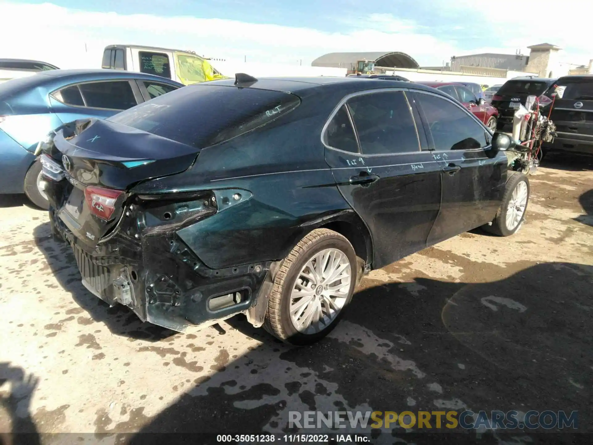 4 Photograph of a damaged car 4T1B11HK6KU726499 TOYOTA CAMRY 2019