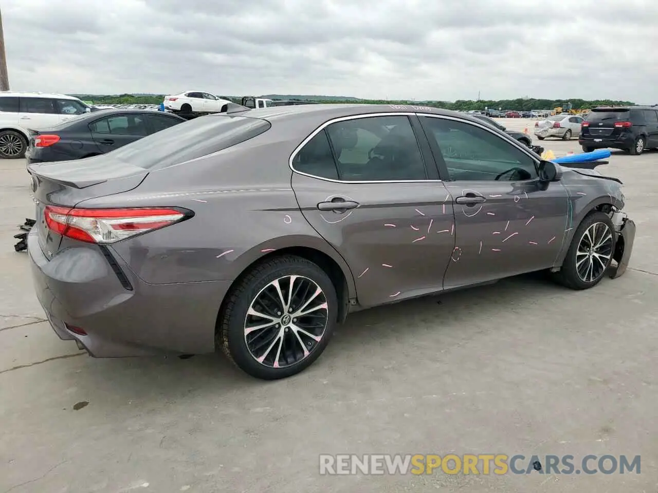 3 Photograph of a damaged car 4T1B11HK6KU726678 TOYOTA CAMRY 2019
