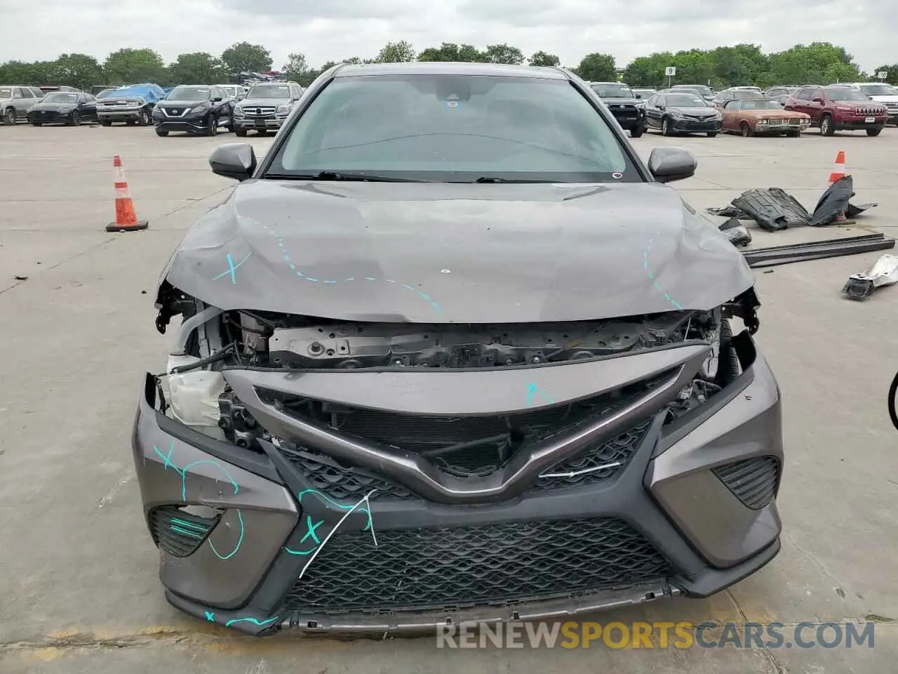 5 Photograph of a damaged car 4T1B11HK6KU726678 TOYOTA CAMRY 2019