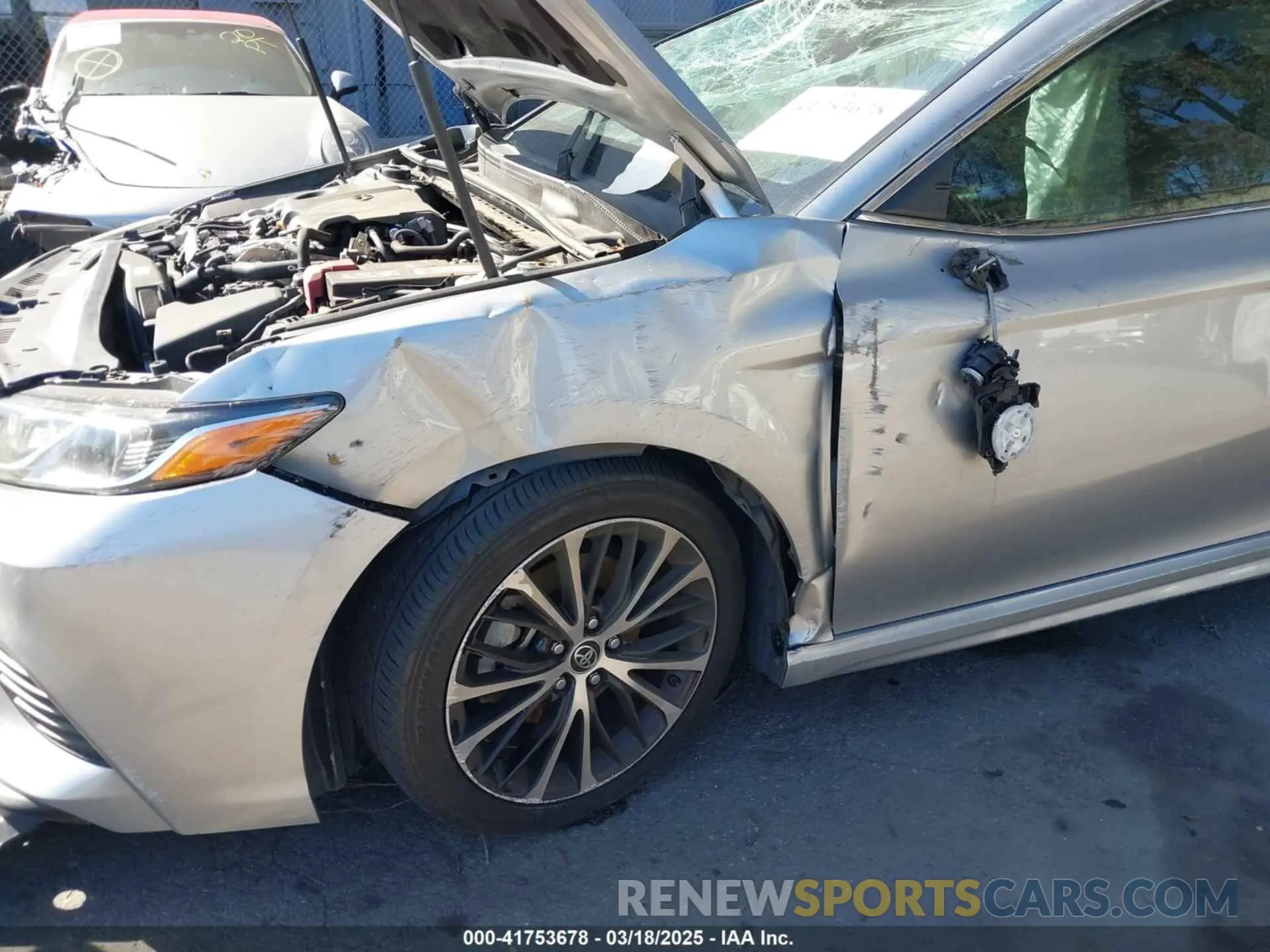 11 Photograph of a damaged car 4T1B11HK6KU726910 TOYOTA CAMRY 2019