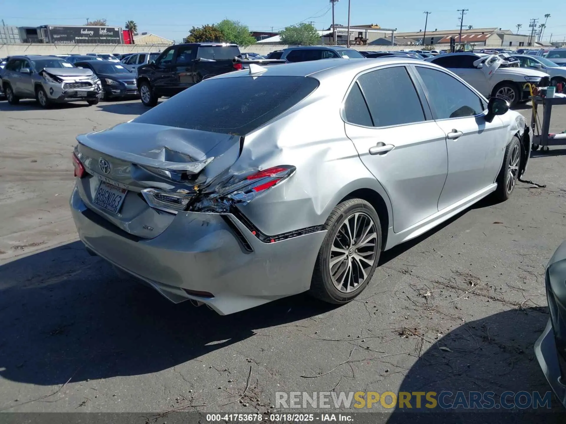 4 Photograph of a damaged car 4T1B11HK6KU726910 TOYOTA CAMRY 2019
