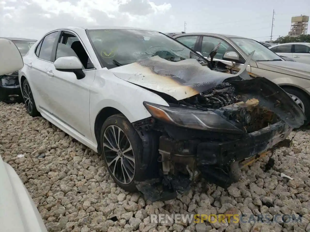 1 Photograph of a damaged car 4T1B11HK6KU729452 TOYOTA CAMRY 2019