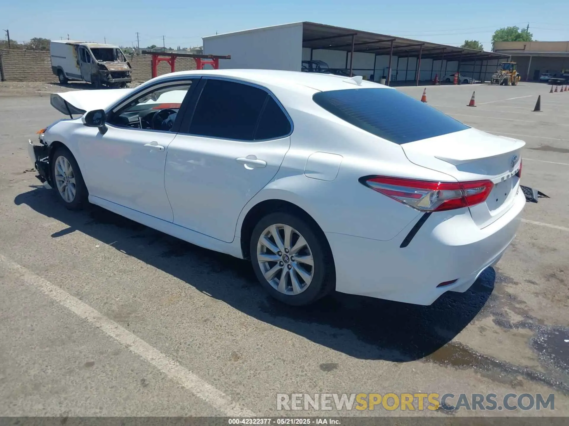 3 Photograph of a damaged car 4T1B11HK6KU730164 TOYOTA CAMRY 2019