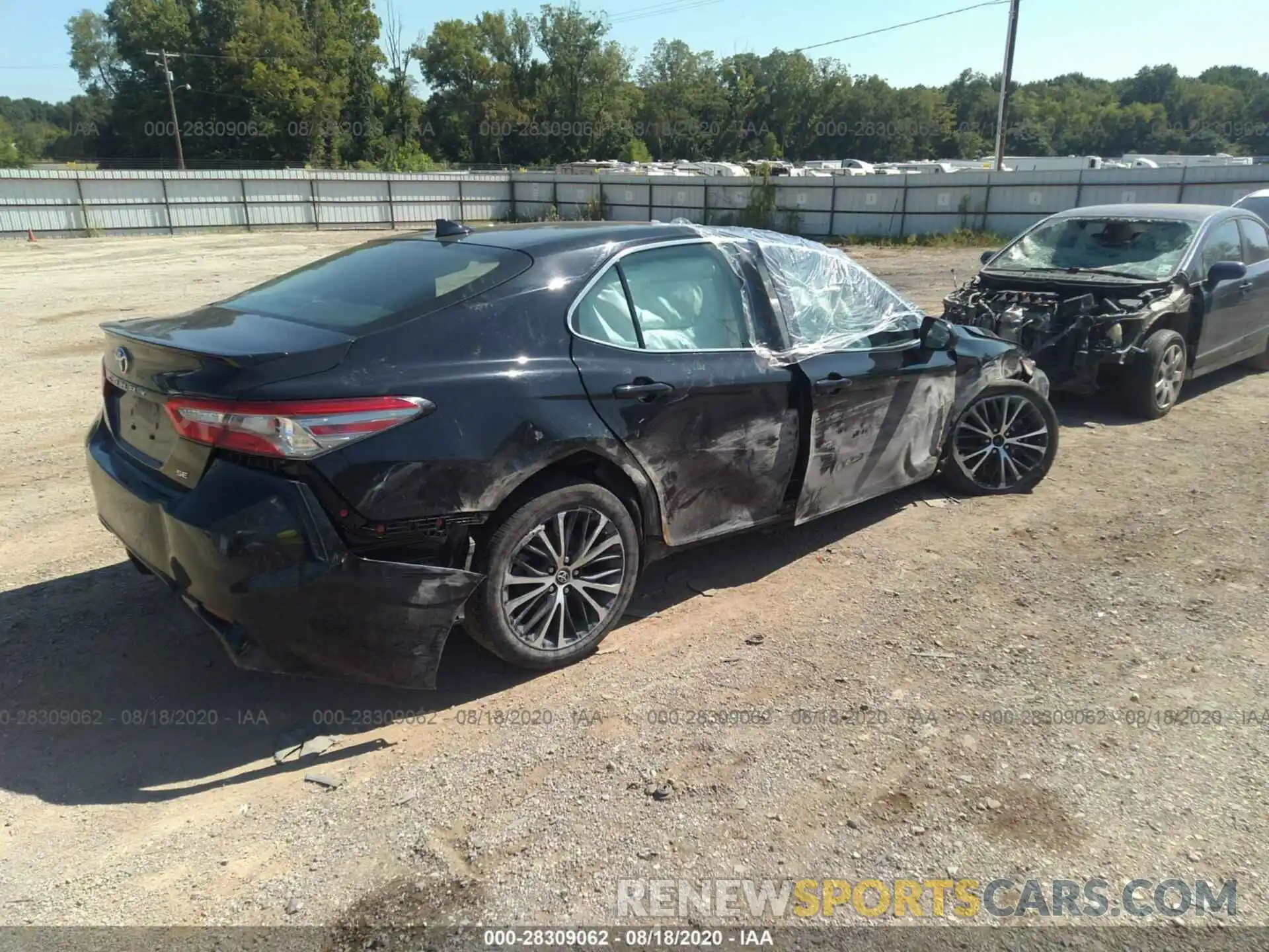 4 Photograph of a damaged car 4T1B11HK6KU739303 TOYOTA CAMRY 2019